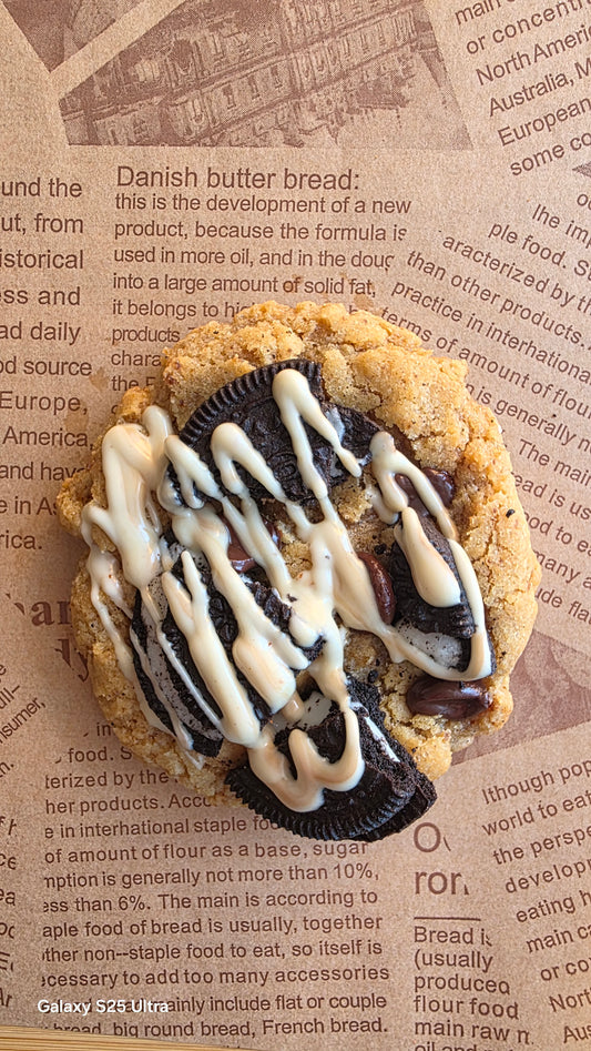 Oreo cookie